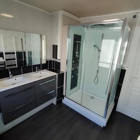 Grand L'helice - Vue Port- 4 アパート